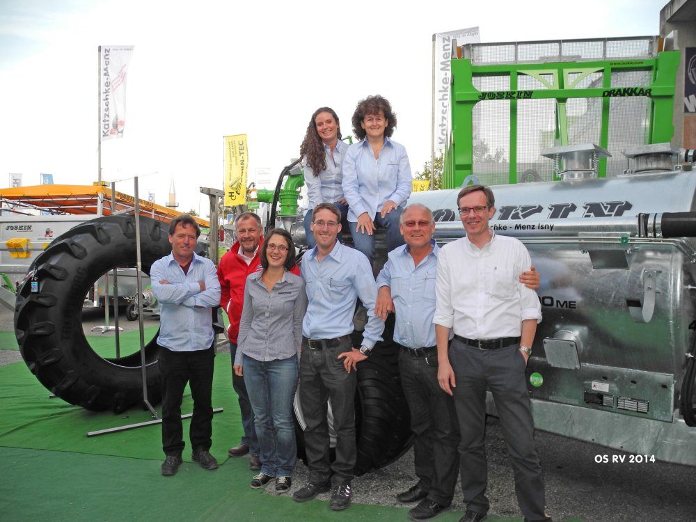 Gruppenbild am Messestand von Katzschke-Menz auf der Oberschwabenschau 2014
